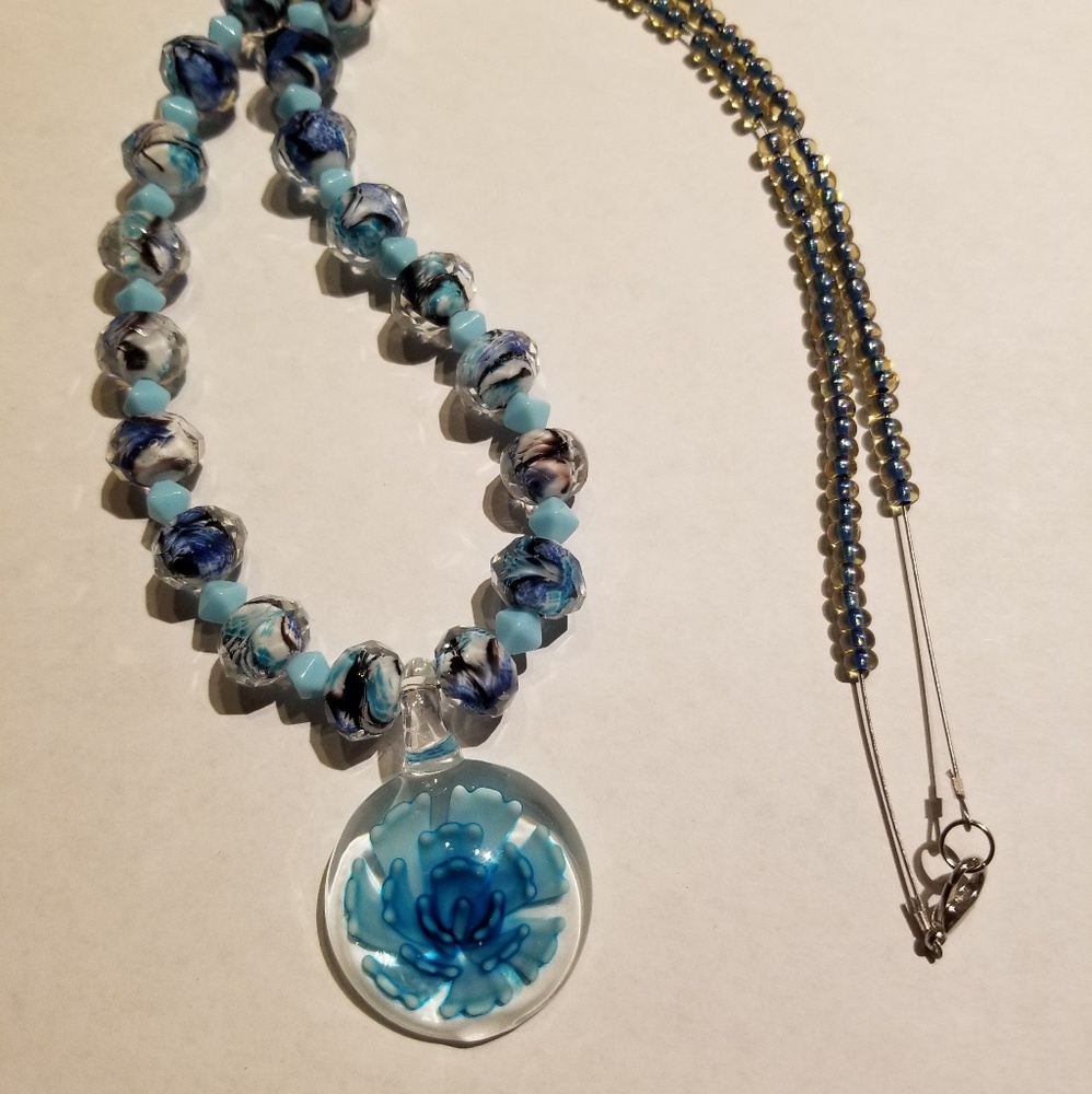 Necklace - Picture 2 of 2
